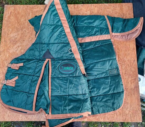 xStall-Thermodecke, 350gr. Grün/Hellbraun